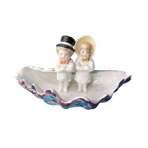 Victorian Fairing Conta & Boehme German Porcelain Shell Dish